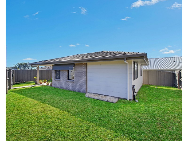 12A-12B Meehan Street, Thrumster NSW 2444