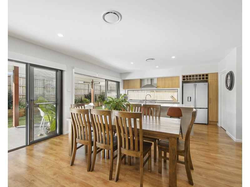 15 Cohen Way, Thrumster NSW 2444