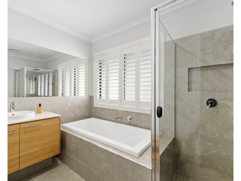 15 Cohen Way, Thrumster NSW 2444