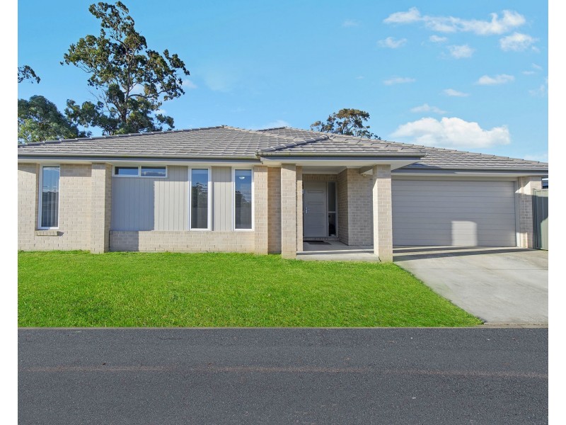 5 Caitlin Darcy Parkway, Port Macquarie NSW 2444