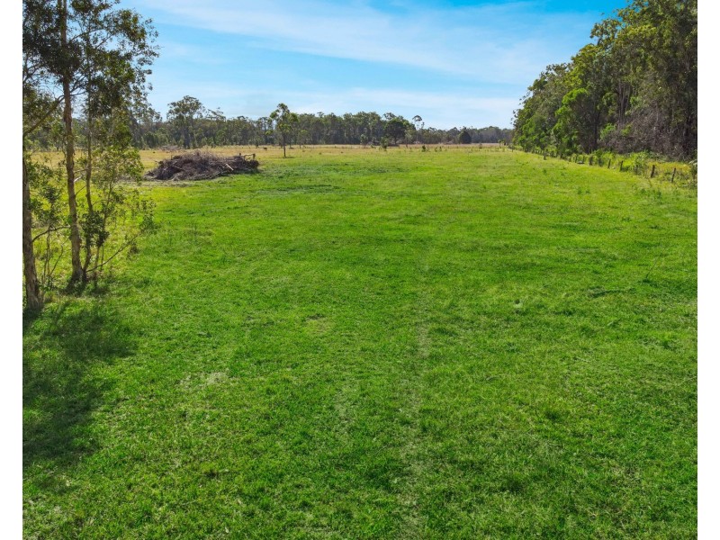 353 Blackmans Point Road, Blackmans Point NSW 2444