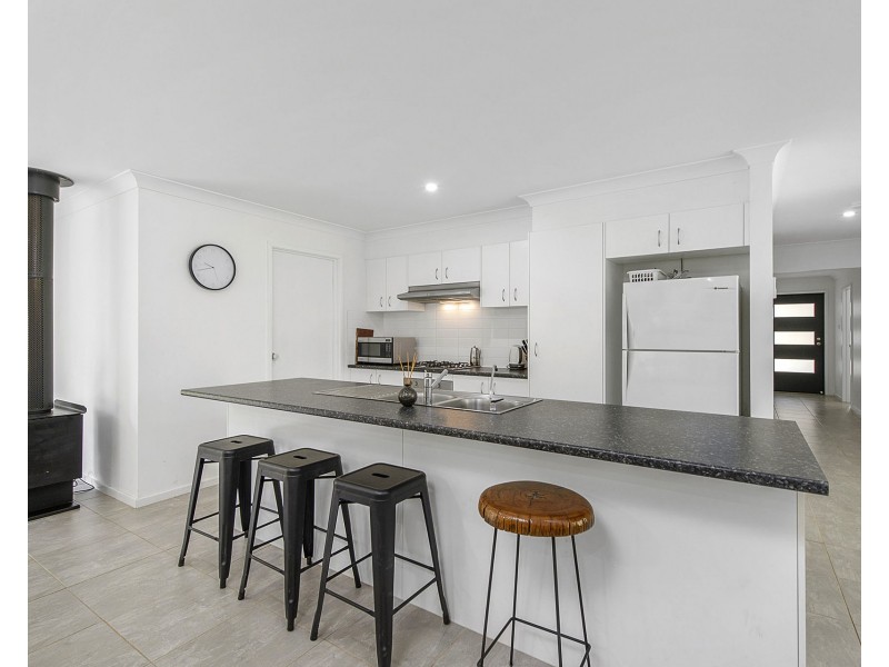 94 Tall Timber Road, Lake Innes NSW 2446