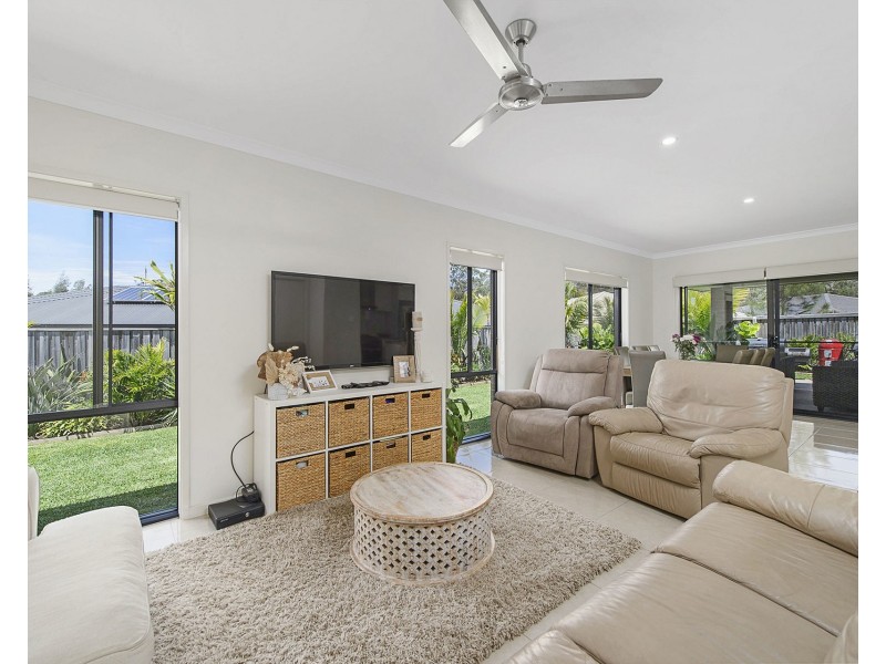 7 Alumni Way, Thrumster NSW 2444