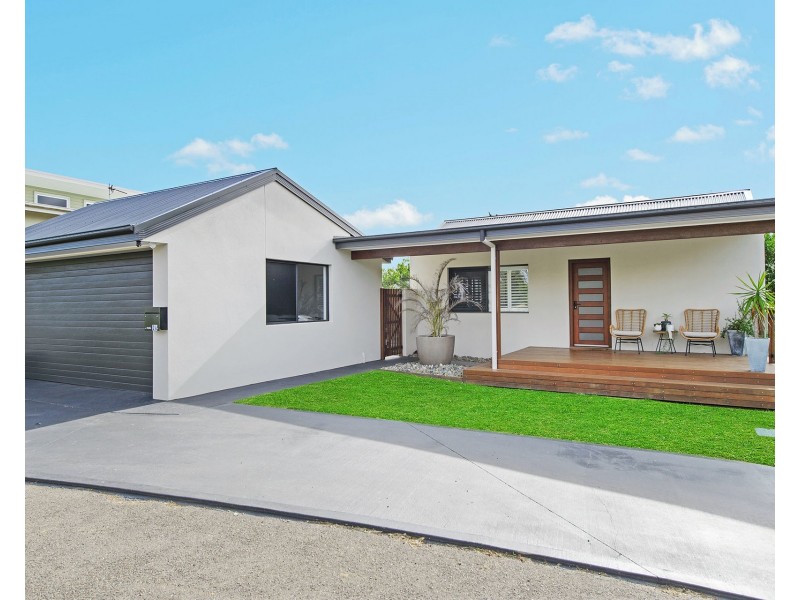 24 Hibiscus Crescent, Port Macquarie NSW 2444