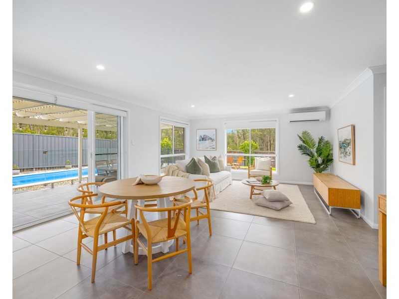 8 Assembly Close, Thrumster NSW 2444