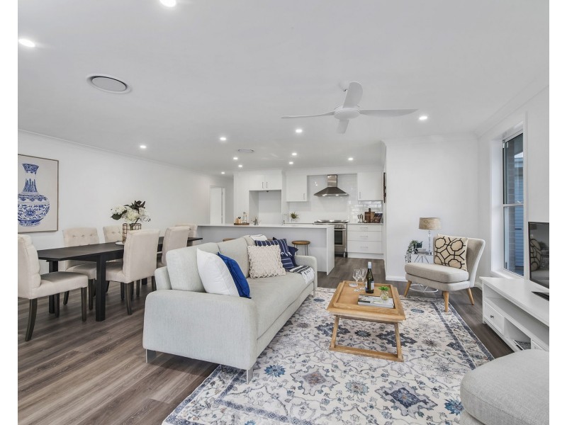 4 Dominica Street, Lake Cathie NSW 2445