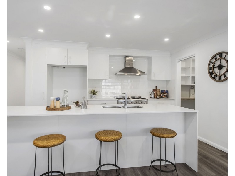 4 Dominica Street, Lake Cathie NSW 2445