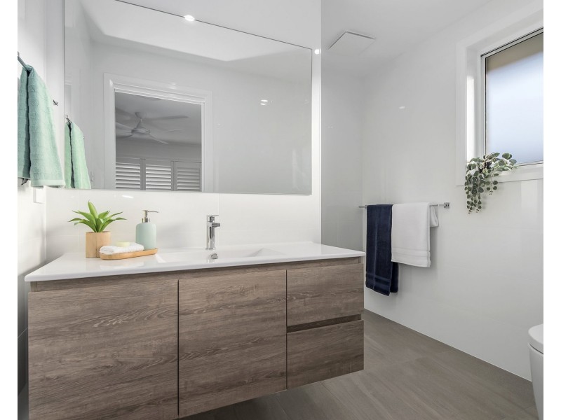 4 Dominica Street, Lake Cathie NSW 2445