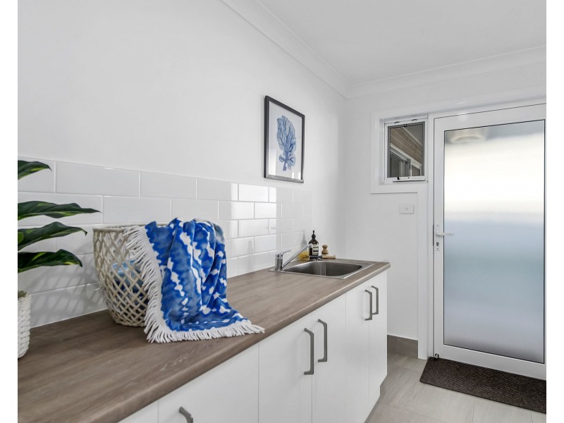 4 Dominica Street, Lake Cathie NSW 2445