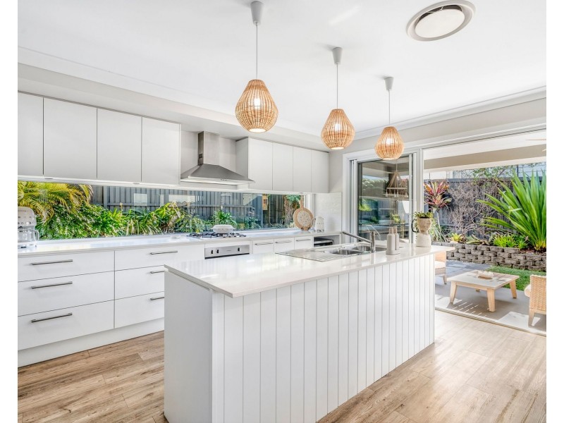 51 Sovereign Drive, Thrumster NSW 2444