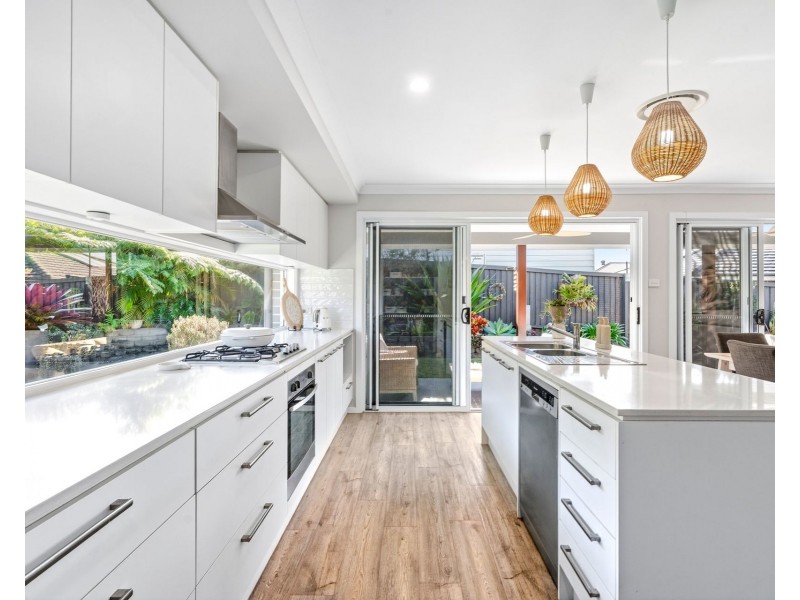 51 Sovereign Drive, Thrumster NSW 2444