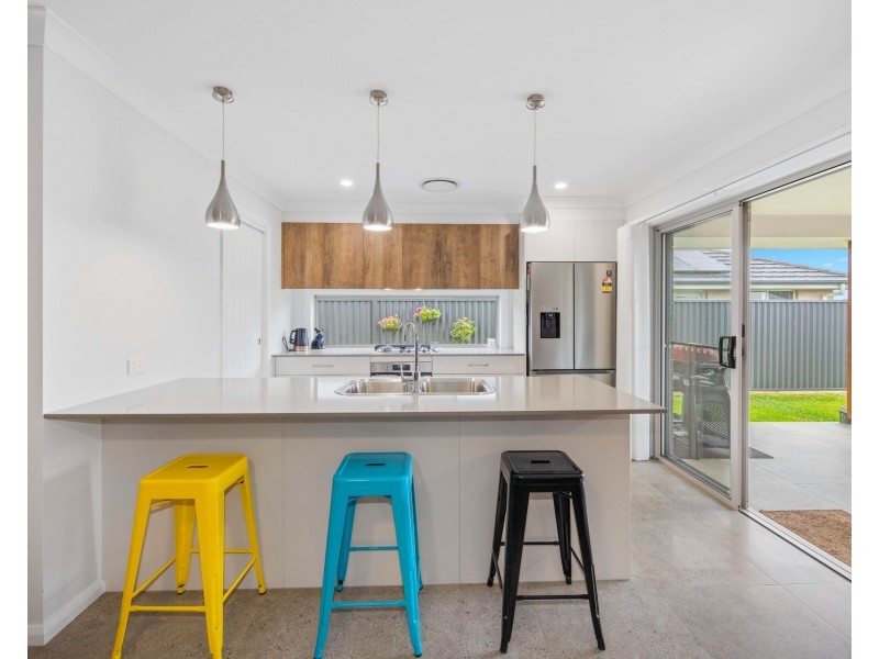 12 Scott Street, Thrumster NSW 2444