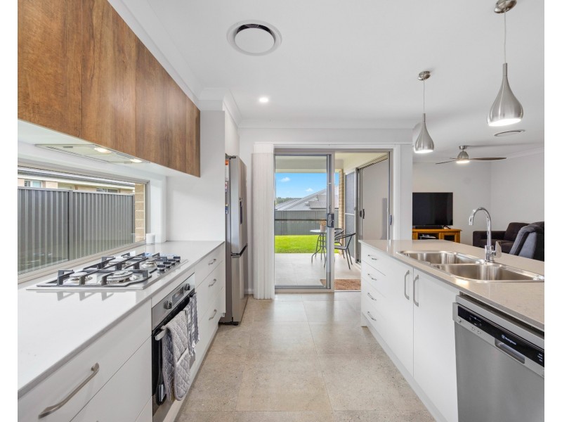 12 Scott Street, Thrumster NSW 2444