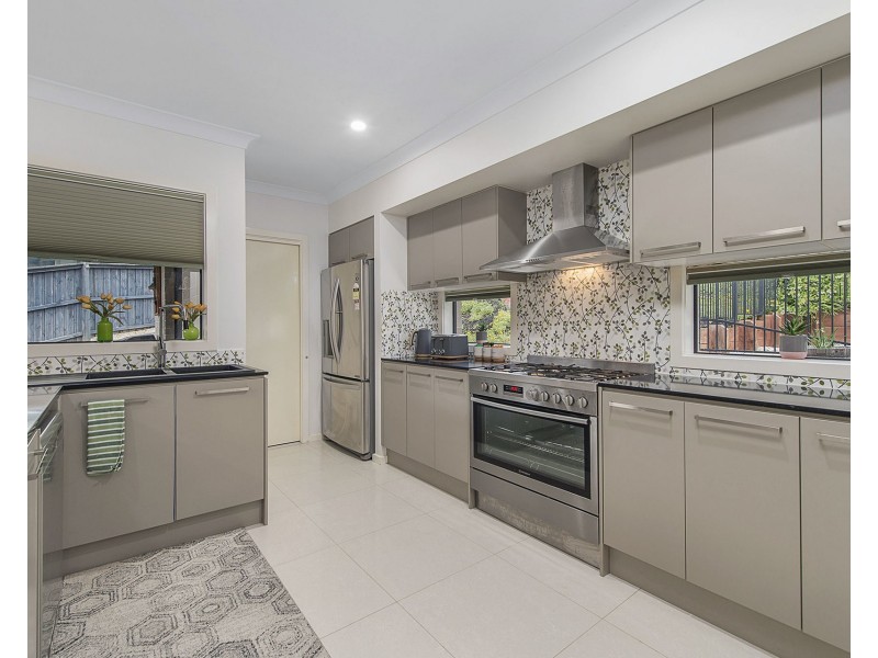 5 Lyons Close, Thrumster NSW 2444