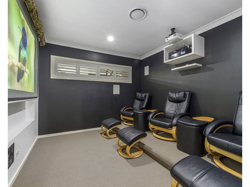 5 Lyons Close, Thrumster NSW 2444