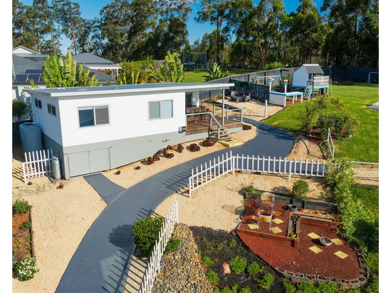 5 Lyons Close, Thrumster NSW 2444