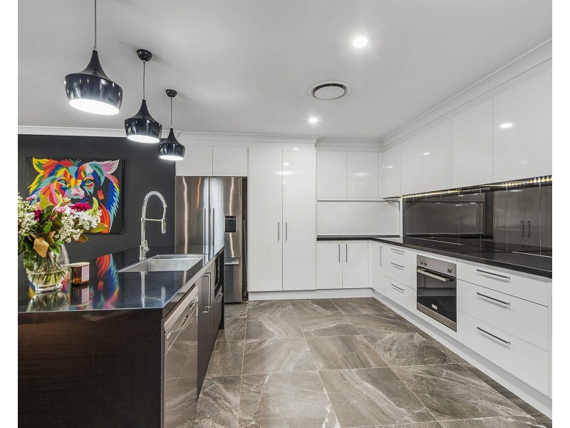 102 Capital Drive, Thrumster NSW 2444