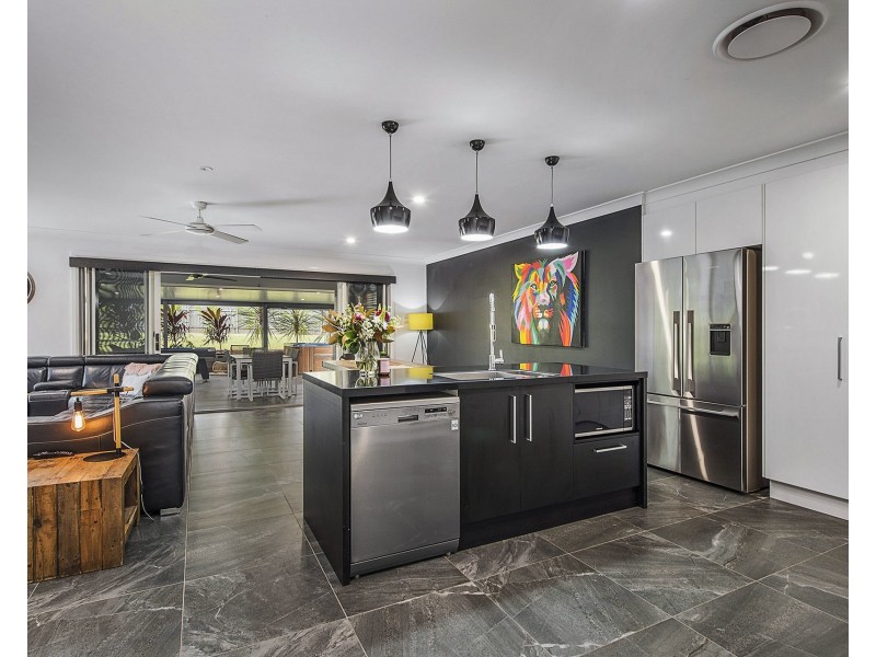 102 Capital Drive, Thrumster NSW 2444