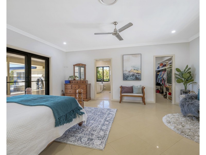 24 Hosking Road, Blackmans Point NSW 2444