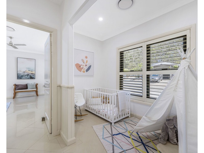 24 Hosking Road, Blackmans Point NSW 2444