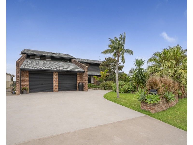 24 Newport Crescent, Port Macquarie NSW 2444