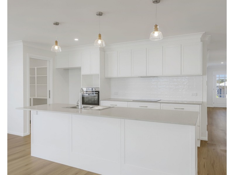 15 Dominica Street, Lake Cathie NSW 2445