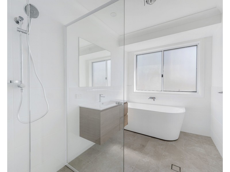 15 Dominica Street, Lake Cathie NSW 2445