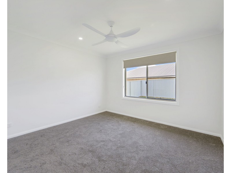 15 Dominica Street, Lake Cathie NSW 2445