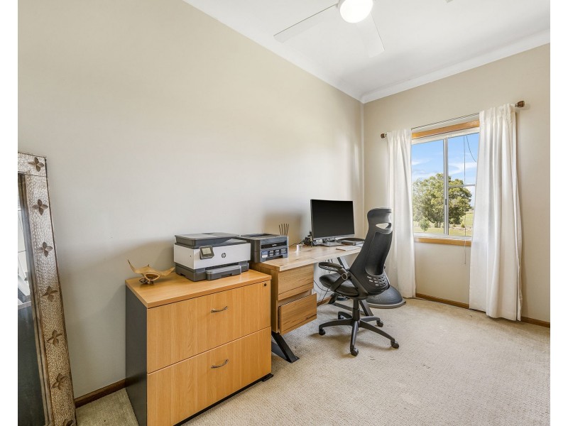 15 Feltons Lane, Hampden Hall NSW 2440