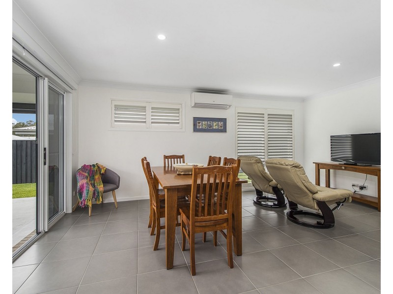 12 Masters Street, Thrumster NSW 2444