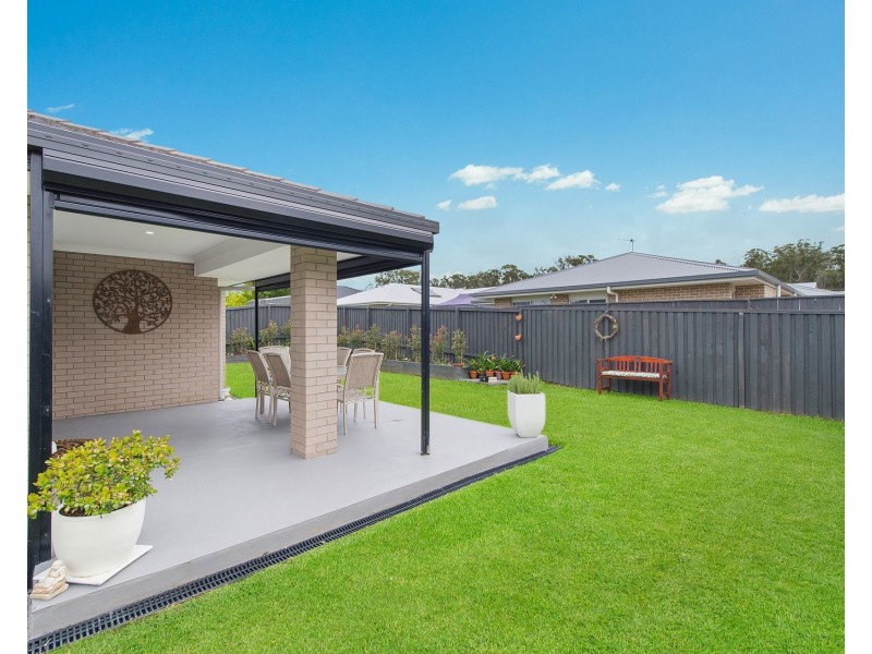 12 Masters Street, Thrumster NSW 2444