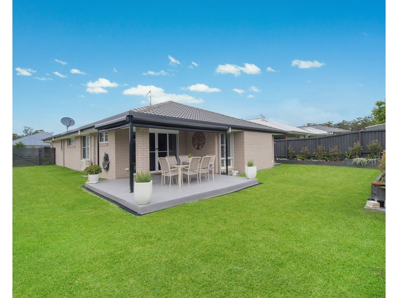 12 Masters Street, Thrumster NSW 2444