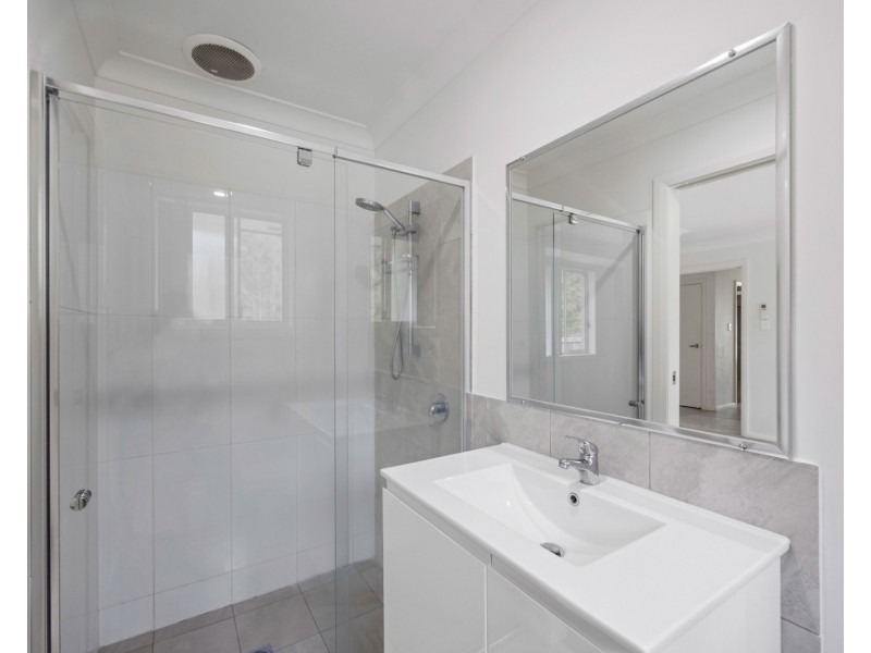 2/2 Academic Street, Thrumster NSW 2444