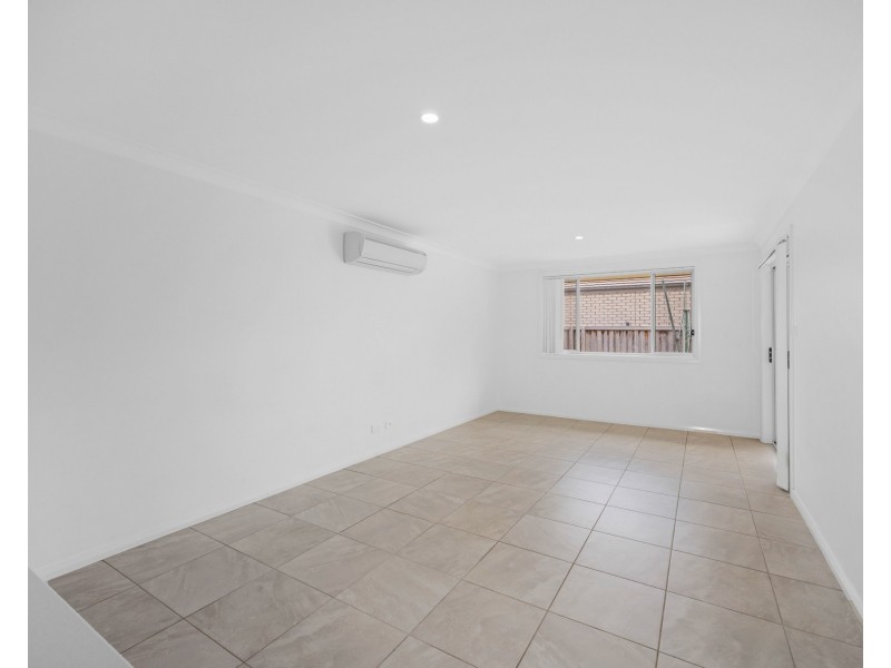 2/2 Academic Street, Thrumster NSW 2444