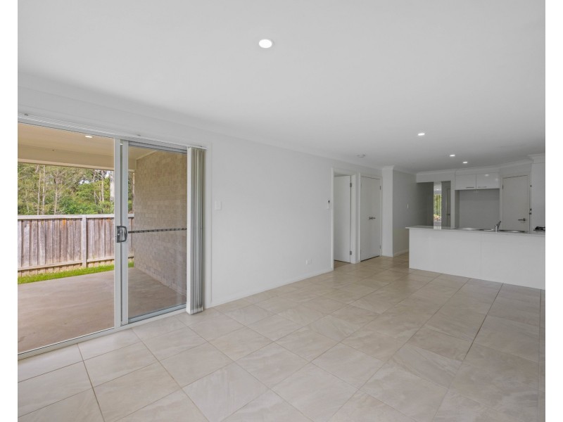 2/2 Academic Street, Thrumster NSW 2444