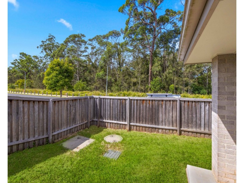 2/2 Academic Street, Thrumster NSW 2444
