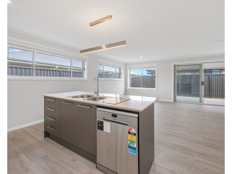 30 Maize Parkway, Thrumster NSW 2444