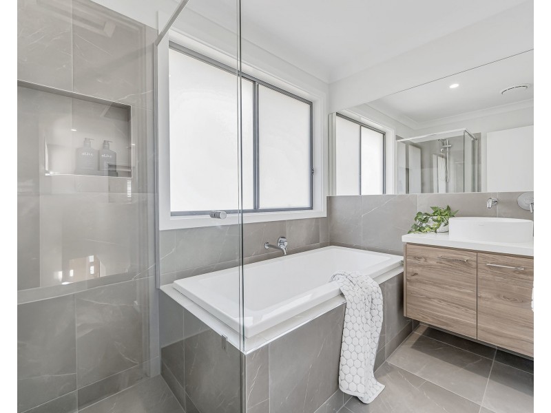 2 Countryside Place, Thrumster NSW 2444