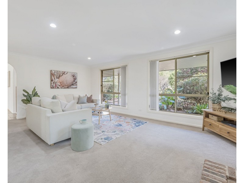 211 Long Point Drive, Lake Cathie NSW 2445