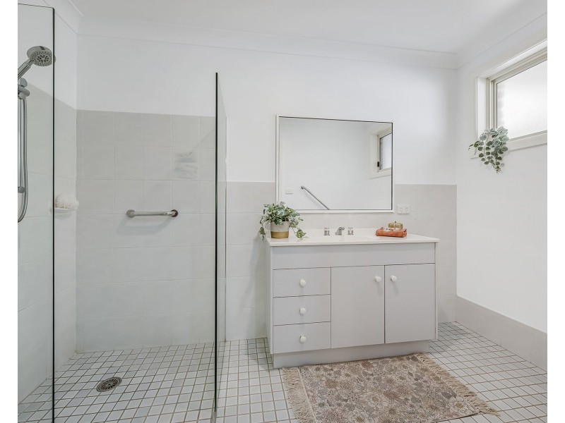 211 Long Point Drive, Lake Cathie NSW 2445