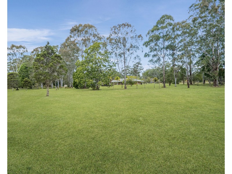 211 Long Point Drive, Lake Cathie NSW 2445