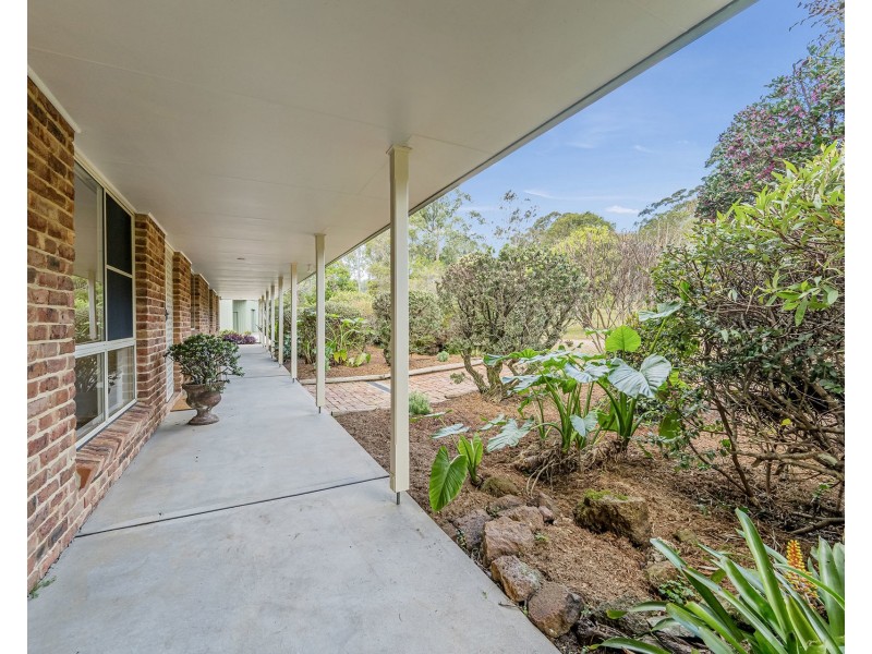 211 Long Point Drive, Lake Cathie NSW 2445