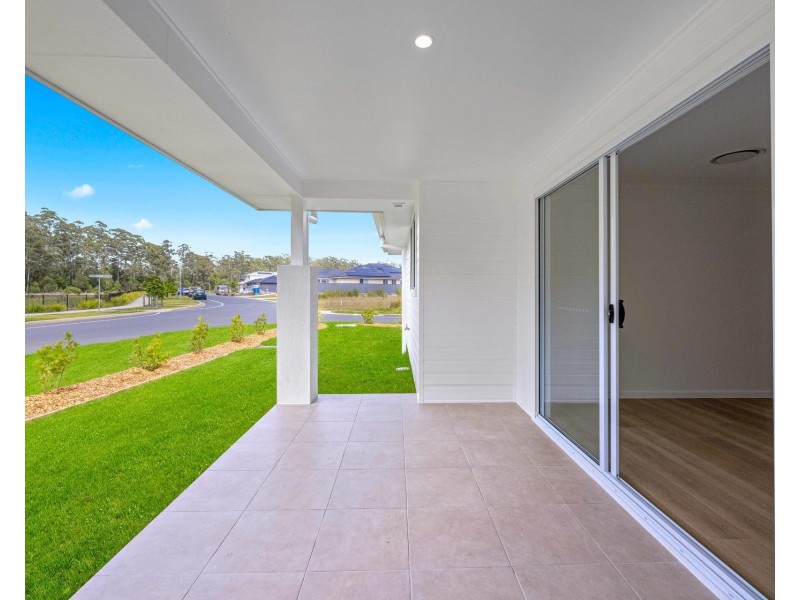 13 Mare Avenue, Thrumster NSW 2444