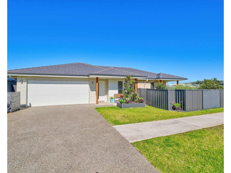 2A Purves Street, Thrumster NSW 2444