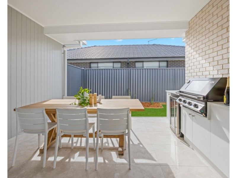 95 Neave Way, Thrumster NSW 2444