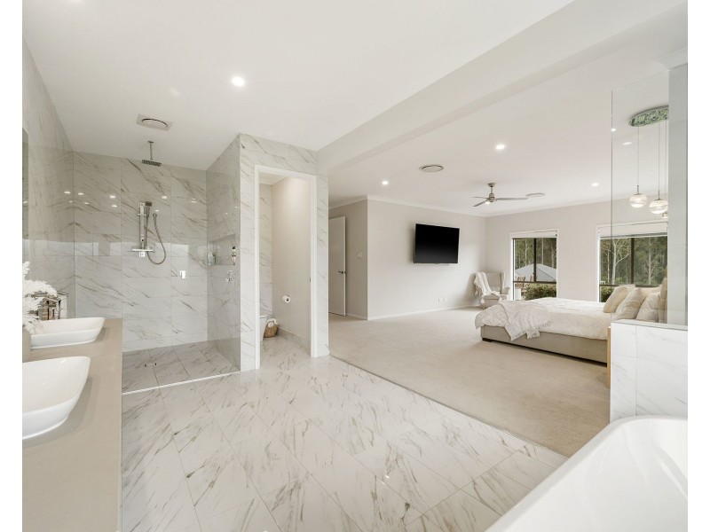 32 Kingaree Place, King Creek NSW 2446