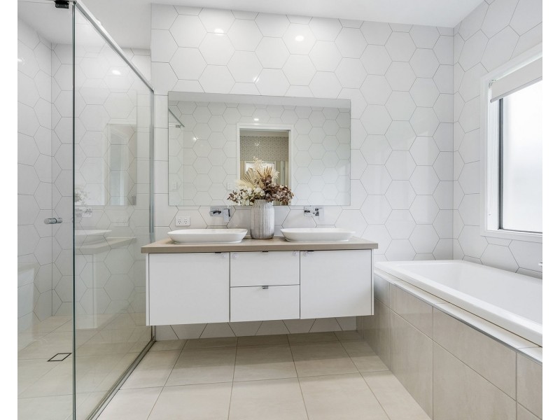 32 Kingaree Place, King Creek NSW 2446