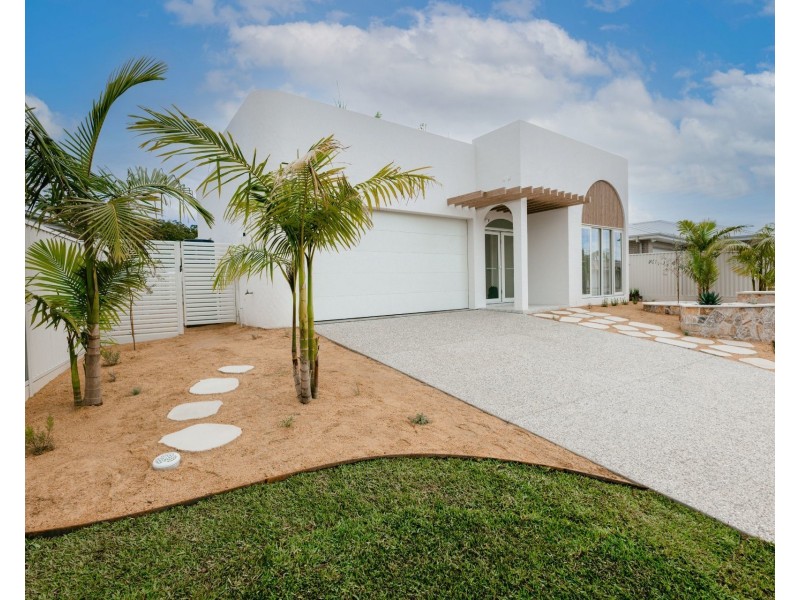 9 Commander Street, Thrumster NSW 2444