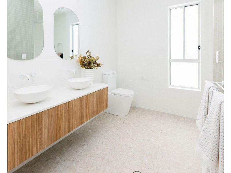 9 Commander Street, Thrumster NSW 2444