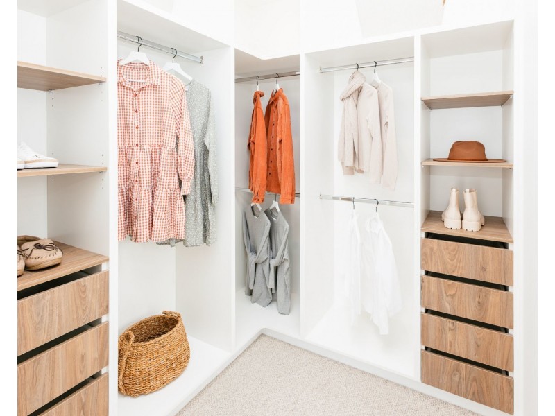 9 Commander Street, Thrumster NSW 2444